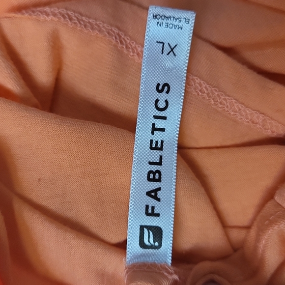 Fabletics Keyhole Tank top - Picture 6 of 6